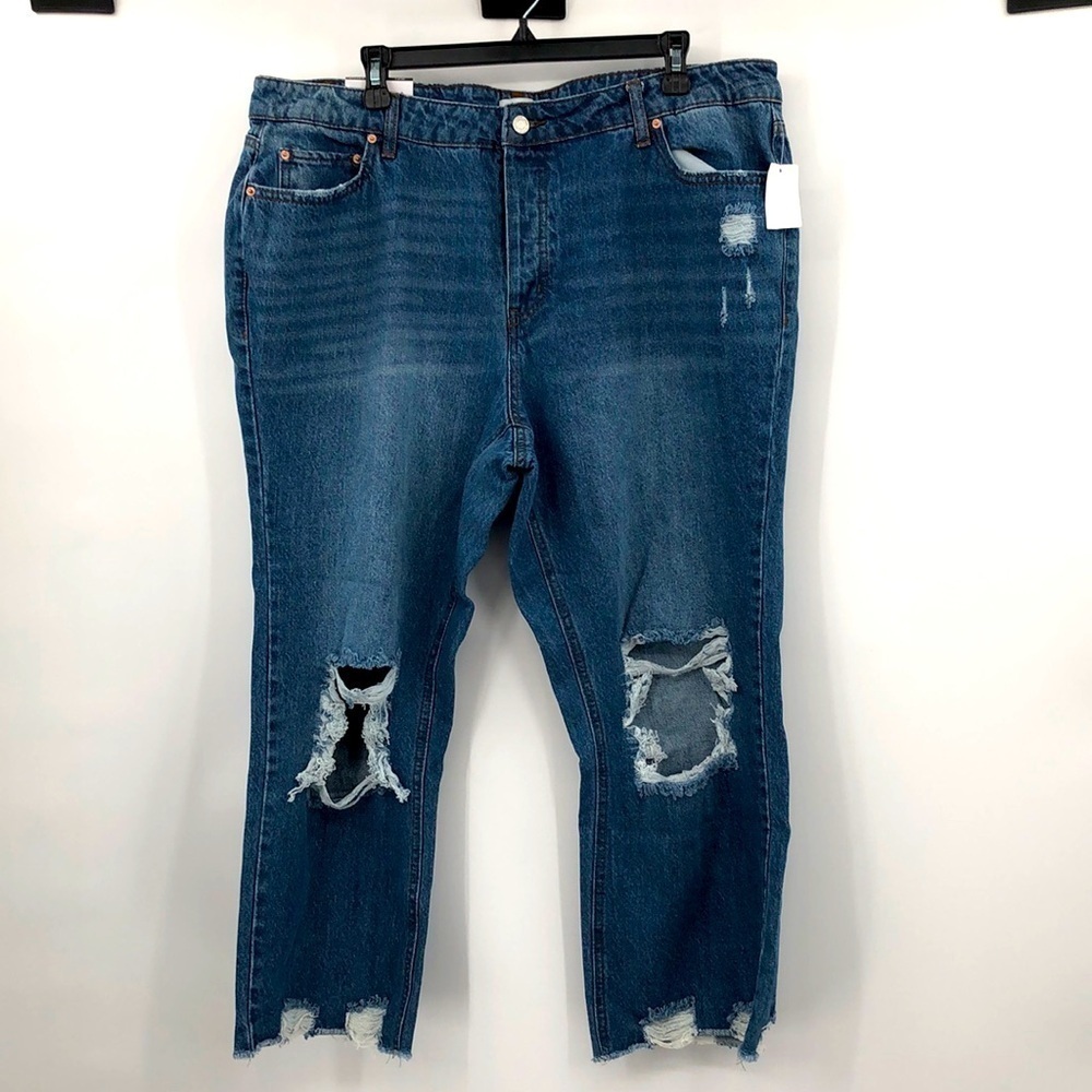 NWT Vanilla Star Relaxed Cropped Straight Leg Frey Hem Jeans Size 16W Distressed